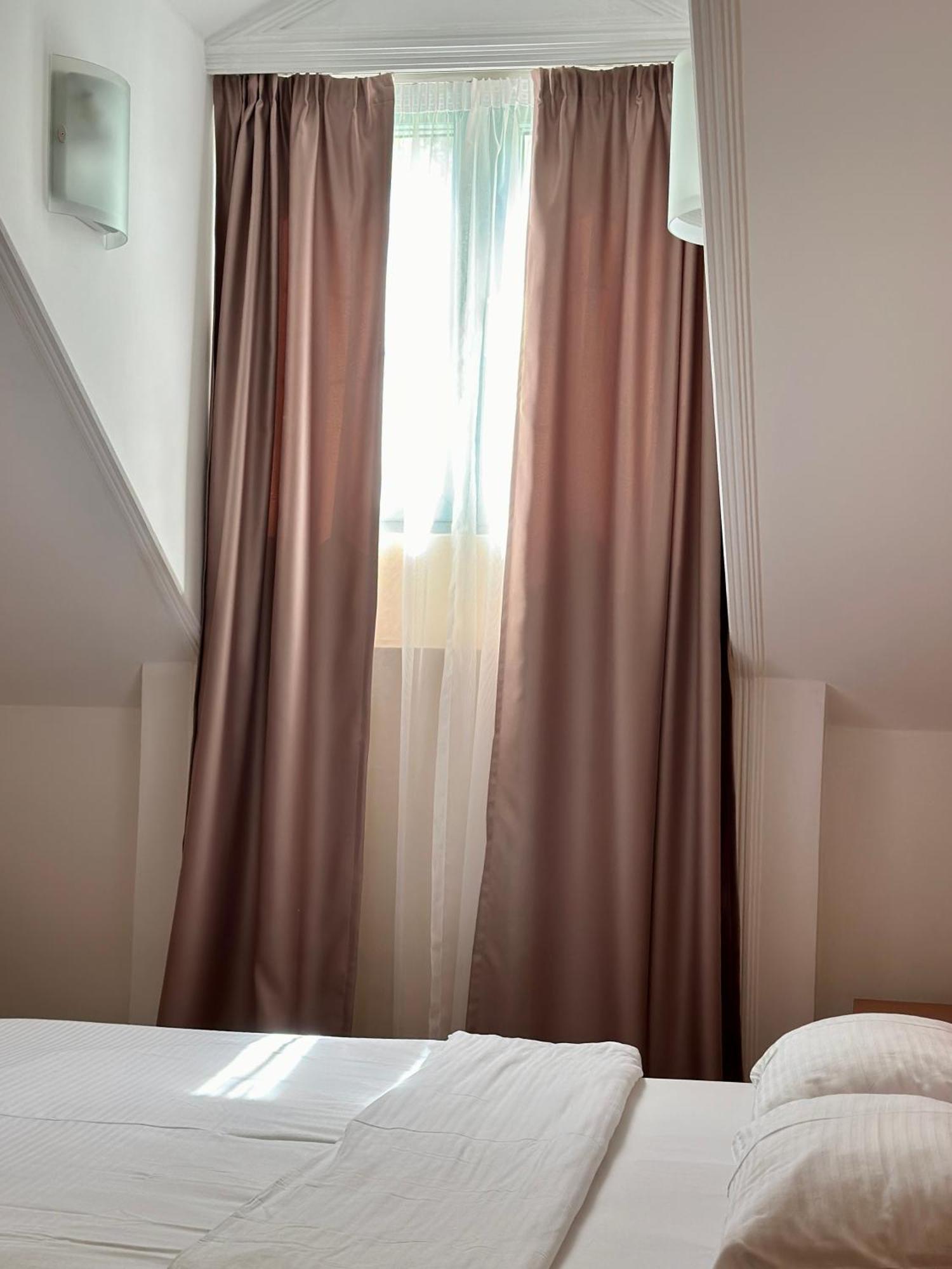Central 25 Podgorica Exterior photo